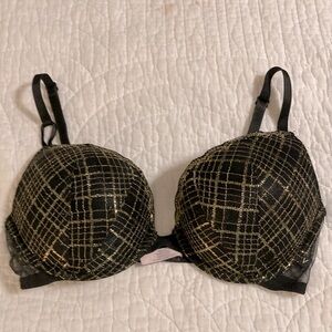 Victoria’s Secret Underwire Bra 34 D